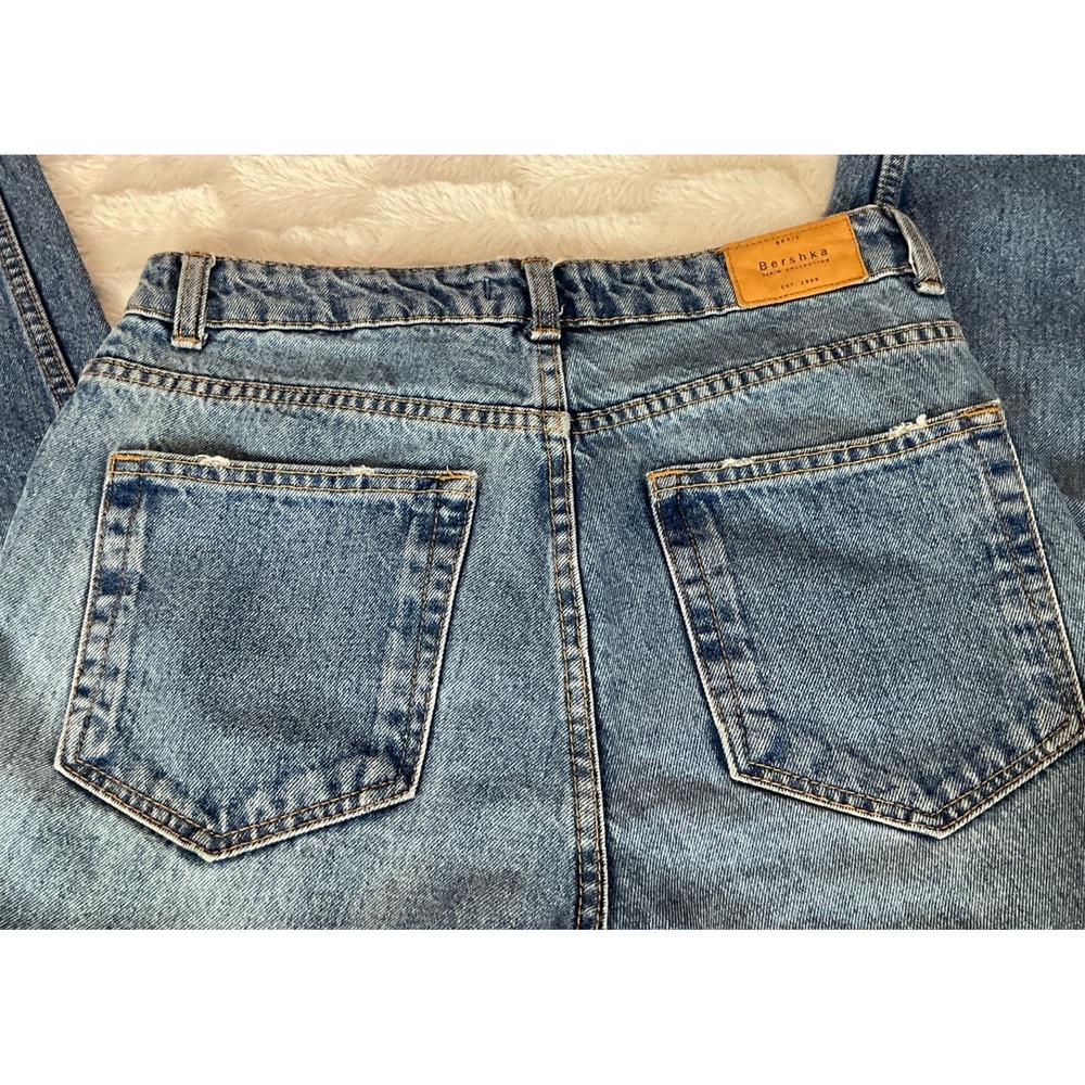 Bershka Women's Size 4 Straight Leg JeansLight‎ Blue High Rise Denim Tapered Hem - Picture 6 of 13